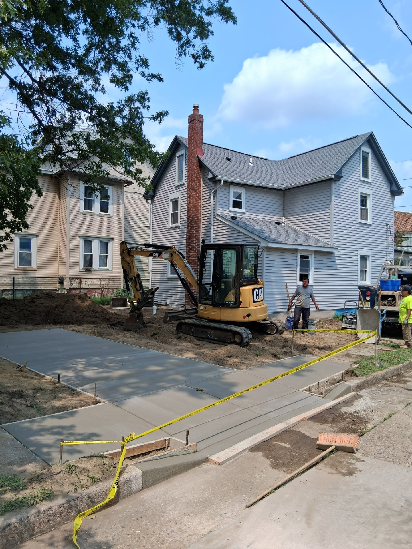 Finished concrete driveway and apron on Chapel Ave in Cherry Hill, NJ